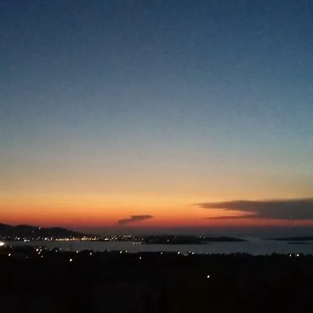 Paros Liogerma * Parikia (Paros)